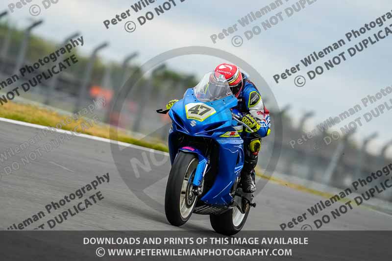 donington no limits trackday;donington park photographs;donington trackday photographs;no limits trackdays;peter wileman photography;trackday digital images;trackday photos